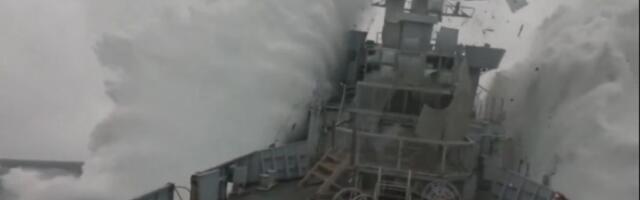 Pogledajte kako je eksplozija torpeda s NATO podmornice uništila brod: Usporeni snimak budi jezu