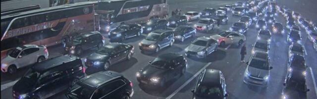 PAKAO NA GRANICI SA SRBIJOM! Čeka se i po devet sati, scene su nestvarne: "Kolona je do unedogled"