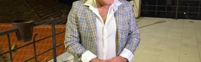 Šok: Pevač došao na nastup maskiran u Tomu Zdravkovića: Pomenuo je kradju bakšiša i dvoje pevača