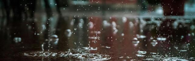 Vreme danas: Oblačno i hladno sa kišom, na planinama sneg