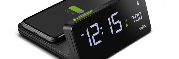 Inovativni budilnik i bežični punjač kompanije Braun