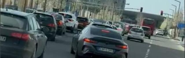 NEPREGLEDNE KOLONE AUTOMOBILA: Narod jedva dočekao da odahne od blokadera koji terorišu celu državu (VIDEO)
