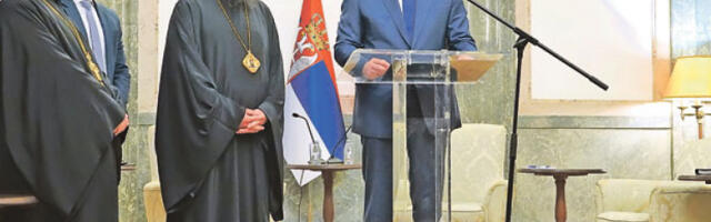 Вучић: Матица ће помагати наш народ докле год дишемо