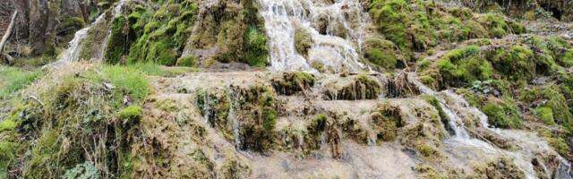 Prizor iz Srbije koji vredi milion dolara: Ovde voda izbija iz stene, ovo daje posebnu čar