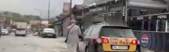 Nevreme zahvatilo Novi Pazar, velike količine vode na ulicama