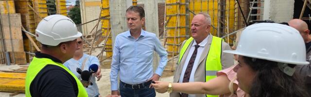 Dečji dispanzer u Leskovcu biće završen 8 meseci pre roka, obećano pred ministrom Glišićem