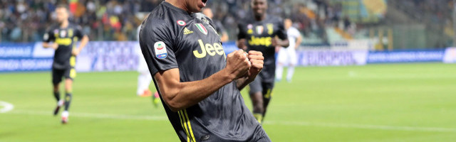 Ništa od senzacionalnog transfera, Mandžukić ponovo crno-beli?