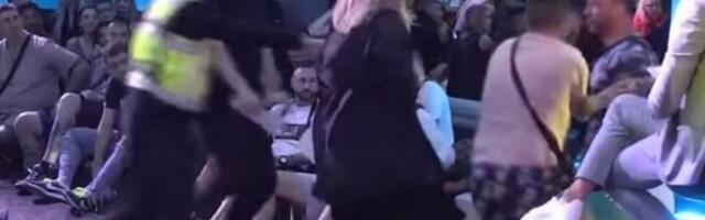 HAOS U ZADRUZI! Jelenu Golubović i Uroša Ćertića RAZDVAJALO OBEZBEĐENJE, pljuštale uvrede i PSOVKE!
