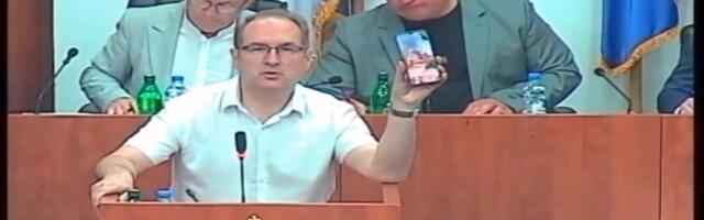 Odbijen predlog za rešavanje problema paljenja u Radničkom naselju – Stošić: Ako mogu da hapse i profesore i studente, mogu i da pronađu piromana