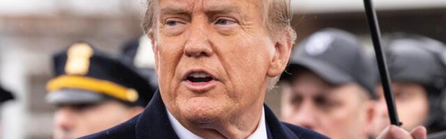 "MORA DA ME LJUBI U ZADNJICU... A MISLIO JE DA NEĆE IĆI TAKO" Tramp žestoko izvređao bliskog saveznika, snimak se širi mrežama! Bolje mu je da bude FIN (VIDEO)