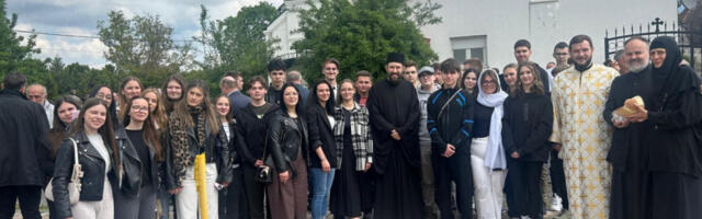 ULAZITE U RAJ, DECO BESMRTNA: Na mestu najmasovnijeg stradanja Srba dirljivo obeležen praznik Svetih novomučenika jasenovačkih (FOTO)