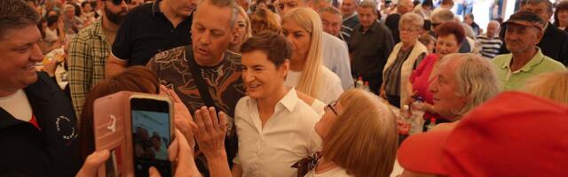 Veliko narodno veselje naprednjaka: Niko neće odbiti pečenje i muziku, ali da li će dati svoj glas?
