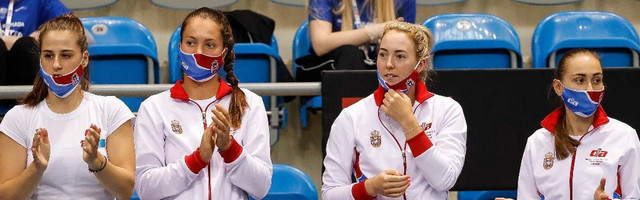 DVE DRAME S LOŠIM KRAJEM! Olga Danilović i Nina Stojanović nisu uspele, Srbija gubi od Kanade sa 2:0