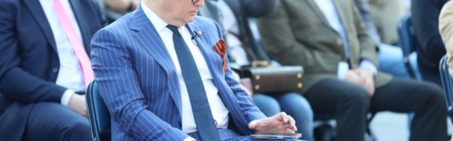 Zašto se Vesić tek sad setio "zelenog novca"?