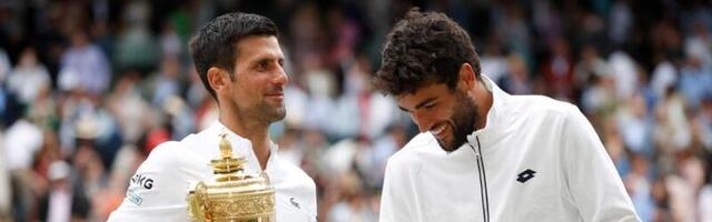 Ruke su mi se znojile, vrtelo mi se u glavi, dok je Novak mirno sedeo i slušao muziku