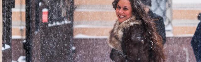 OČAJ U MOSKVI, PLASTIČNE MANDARINE VISE NA JELKAMA, LJUDIMA JE DOSTA RATA: Ipak, na ključno pitanje,isti je odgovor