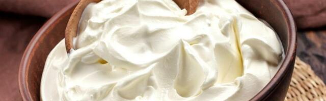 Evo šta će vam se desiti u organizmu ako jedete kiselo mleko svaki dan! Posle 7 dana ćete osetiti ovaj jak simptom