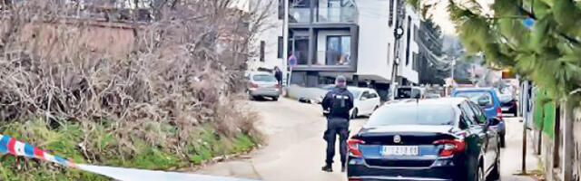 Убио ку­му на ули­ци