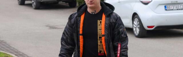 "DVOLIČNI SU I SUJETNI" Desingerica opleo po estradi, spomenuo i Đanija, pa se dotakao Pinkovih Zvezda: Bilo je naporno, sa Viki imam najbolji odnos