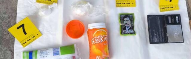 DROGU SKRIVAO U KUTIJAMA CEDEVITE I KAFE! Pao diler u Beogradu, policija mu upala u stan, pa pronašla veliku količinu narkotika (foto)