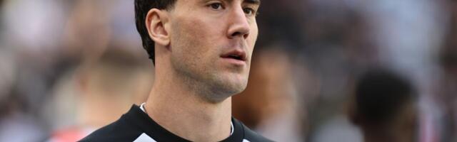 JUVENTUS KAZNIO DUŠANA VLAHOVIĆA! Debakl, nervoza i sukob lidera pred očima svih! Klub odmah reagovao! (VIDEO)