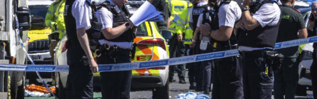 HOROR! Otac, majka i sin (9) se bacili sa luksuzne stambene zgrade u Londonu - JEDNU STVAR NISU MOGLI DA PREBOLE!