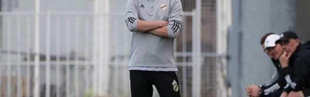 ILIĆ BEZ DLAKE NA JEZIKU! Želim u svlačionici POBEDNIKE!