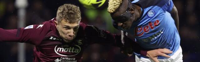 HLADI SE ŠAMPANJAC POD VEZUVOM! Napoli sve bliži TITULI! Precrtana i Salernitana! (VIDEO)
