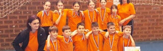 OKRUŽNE „MALE OLIMPIJSKE IGRE“: Paraćinska OŠ „Momčilo Popović Ozren“ bez premca (FOTO)
