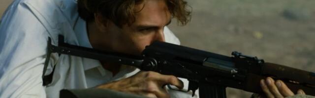 Luka dobija poziv za služenje vojnog roka i odlučuje da se ženi