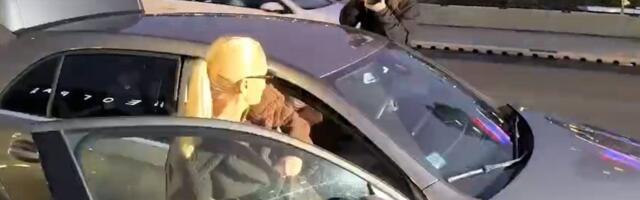 (VIDEO) Sačekala je na aerodromu: Potresan susret Nataše Bekvalac i Hane Ikodinović