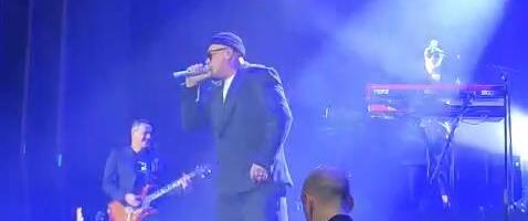 POČEO KONCERT TROPIKO BENDA! Iznenadiće vas imena koja seda u publici, dvorana potpuno krcata (VIDEO)