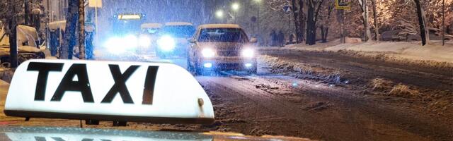 PRETIO TAKSISTIMA DA ĆE DA IH ZAKOLJE PA IH PLJAČKAO TOKOM VOŽNJE: Uhapšen napadač na trojicu taksista na teritoriji Zemuna