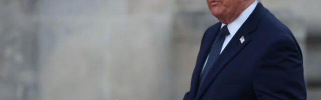Трамп негира исплату 300 милијарди долара Ирану – „то су лажне вести"