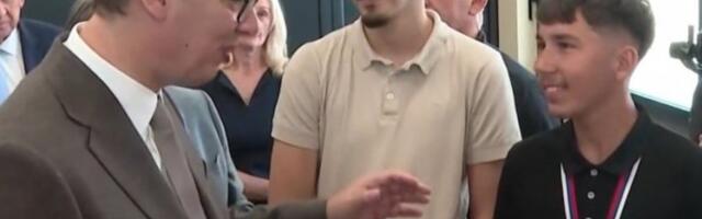 "BUDUĆNOST ZA MLADE JE DUALNO OBRAZOVANJE!" Vučić u Svilajncu: "Imaće posao u svakom trenutku, sve više kompanija traži takvu podršku"