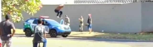 UBILI GA NASRED ULICE: MMA borac divljao i prebijao ljude, policija ga UPUCALA! (VIDEO)