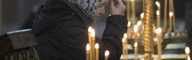 STRAVIČAN GREH ZATEKAO MEŠTANE BAČKOG PETROVOG SELA: Ljudi se KRSTE, mole se za spas njihove duše iako ih OSUĐUJU!