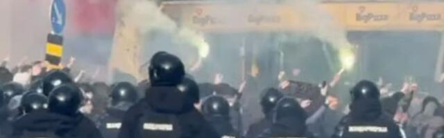 MASOVNA TUČA! Grobari napravili haos tokom Partizanovog meča – Ima povređenih!