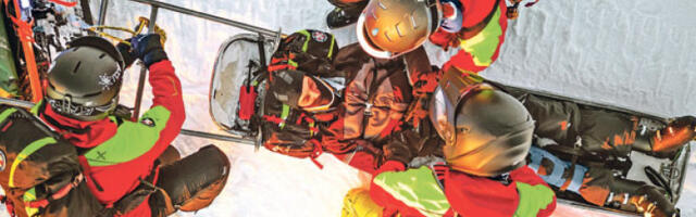 Горски спасиоци збрињавају повређене и траже нестале