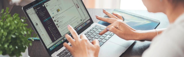 Šokantan efekat AI na radnom mestu: Kako to da zaposleni zapravo gube 1,5 radnih dana mesečno?