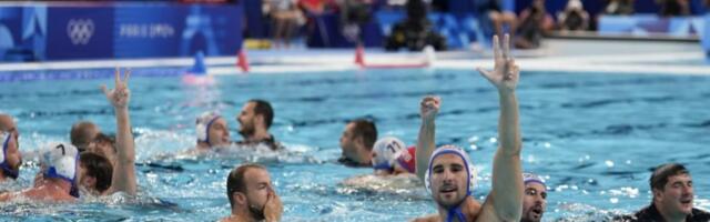 BEOGRAD PONOVO PRAVI SPEKTAKL: Delfini spremni da zasijaju (FOTO)
