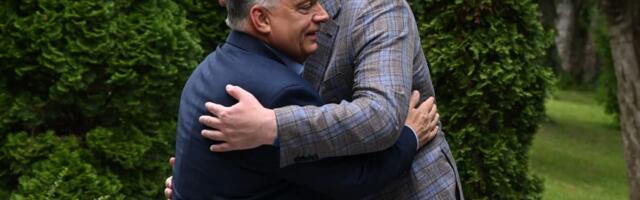 Vučić i Orban obišli grob Ištvana Pastora u Subotici