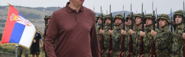 Šta je Vučiću omogućilo opstanak na vlasti u proteklih godinu dana?