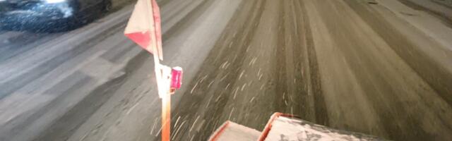 Sneg otežava saobraćaj u Kragujevcu i okolini, udes kod Ravnog gaja, zimske službe JKP Šumadija na terenu