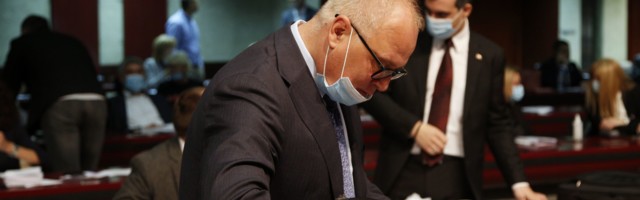 VESIĆ: Vakcinisano 32,5 odsto punoletnih građana