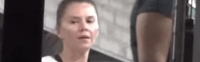 Melina Džinović USLIKANA BEZ GRAMA ŠMINKE NA LICU - Niko je nije prepoznao na ulicama Beograda (FOTO)