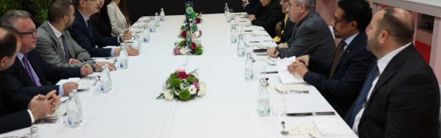 Premijer Macut ugostio na ručku grupu arapskih ambasadora