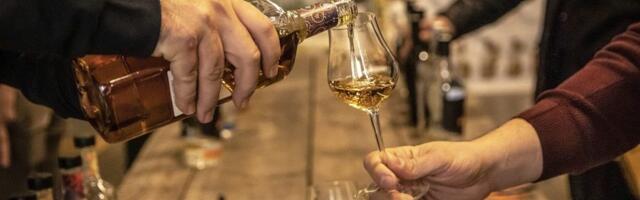 „E, gazda, posle one rakije, viski ima ukus kao Hladiša!“: Bendovi Rock n’ Rakija festivala dele omiljene „rakijaške“ priče