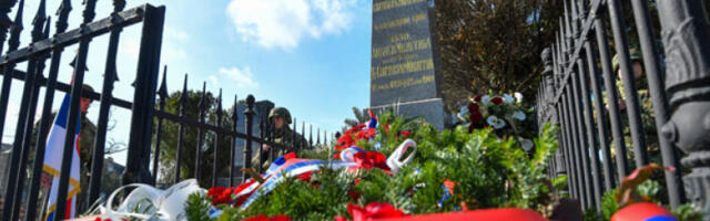 Представници Србије, АПВ и Града Новог Сада положили венце на гроб Светозара Милетића