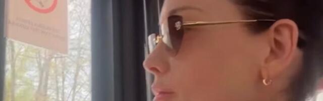 Mirka Vasiljević viđena kako se vozi gradskim prevozom: Sa punđom na glavi, u potpuno opuštenom izdanju